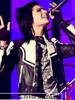 Despre membrii trupei - Spre deosebire de fratele sau, BILL e un tip mult - Tokio Hotel