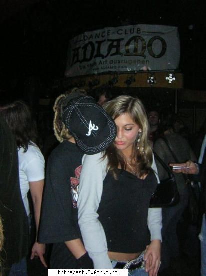 Tom afemeiat??? - cine a zis ca-i afemeiat tom afemeiat - Tom